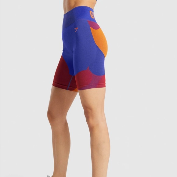 Gymshark biker shorts - Picture 3 of 10